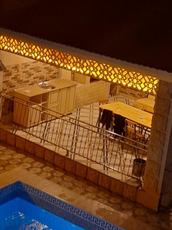 Raffles With Pool شقة